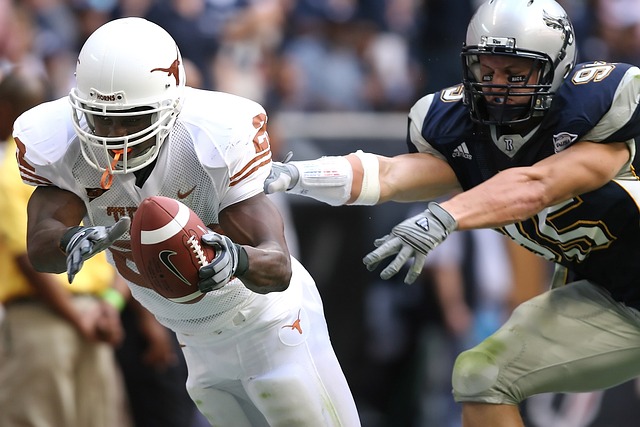 英超半场：姆伯莫造险，两队合计6脚射门，曼联0-0西汉姆联